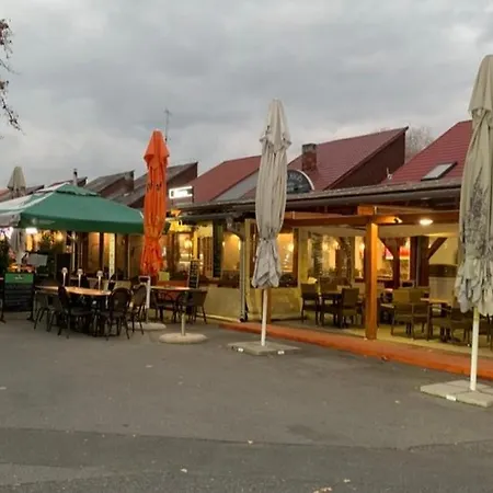 Apartament Krisztina *